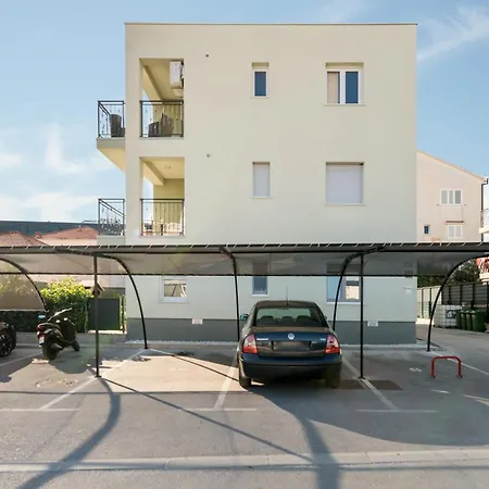 Ive Apartman