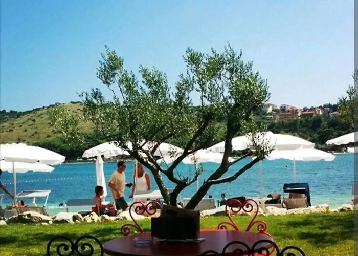 Ive Lägenhet Trogir